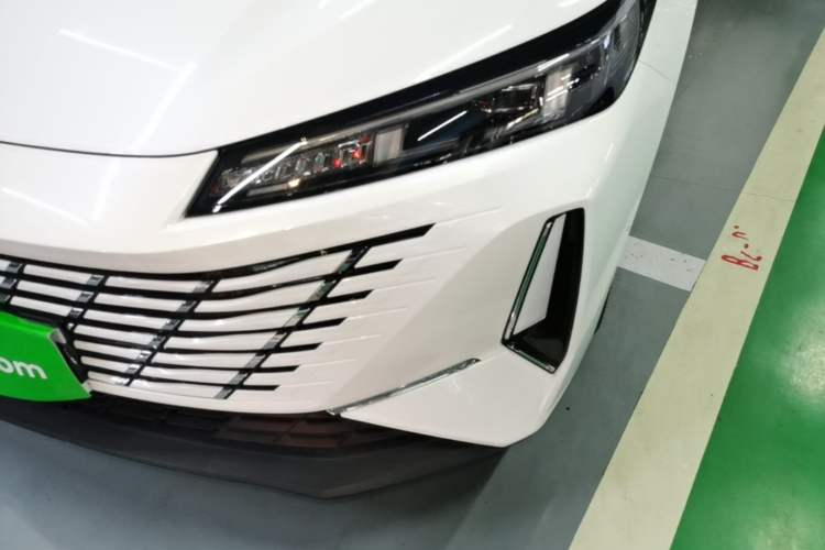 Used CHANGAN Eado 2025 Blue Whale 1.5T 500Bar Prestige Model Left Front Headlight
