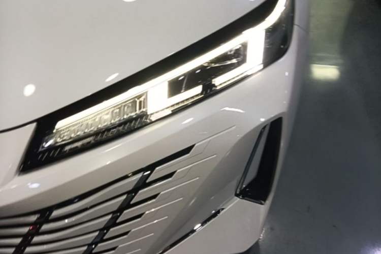 Used CHANGAN Eado 2025 Blue Whale 1.5T 500Bar Prestige Model Left Front Headlight
