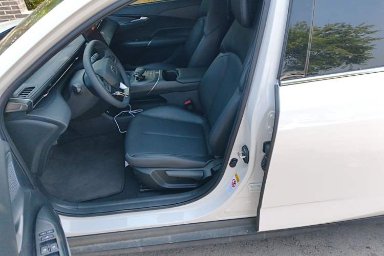 Used CHANGAN Eado 2025 Blue Whale 1.5T 500Bar Prestige Model Left Front Seat