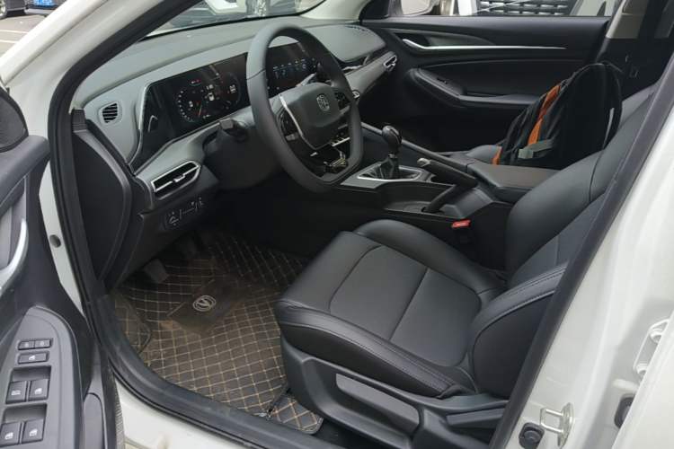 Used CHANGAN Eado 2025 PLUS 1.5L Manual Luxury Edition Left Front Seat