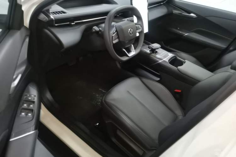 Used CHANGAN Eado 2025 Blue Whale 1.5T 500Bar Prestige Model Left Front Seat
