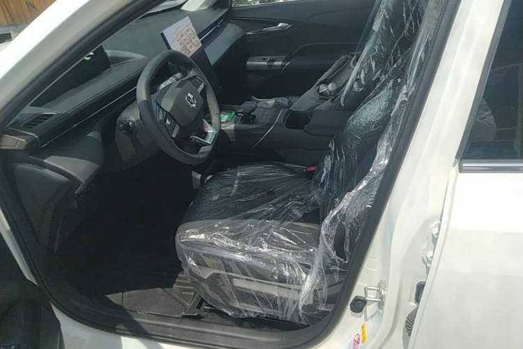 Used CHANGAN Eado 2025 Blue Whale 1.5T 500Bar Prestige Model Left Front Seat