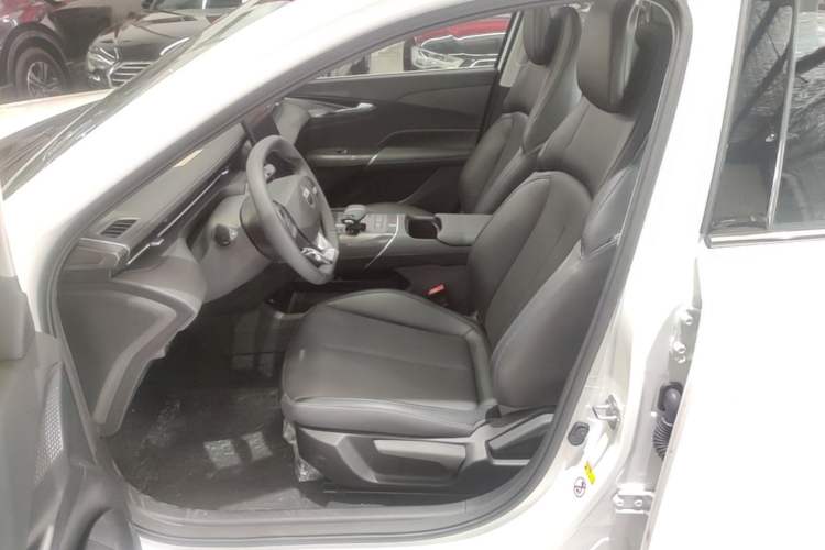 Used CHANGAN Eado 2025 Blue Whale 1.5T 500Bar Prestige Model Left Front Seat