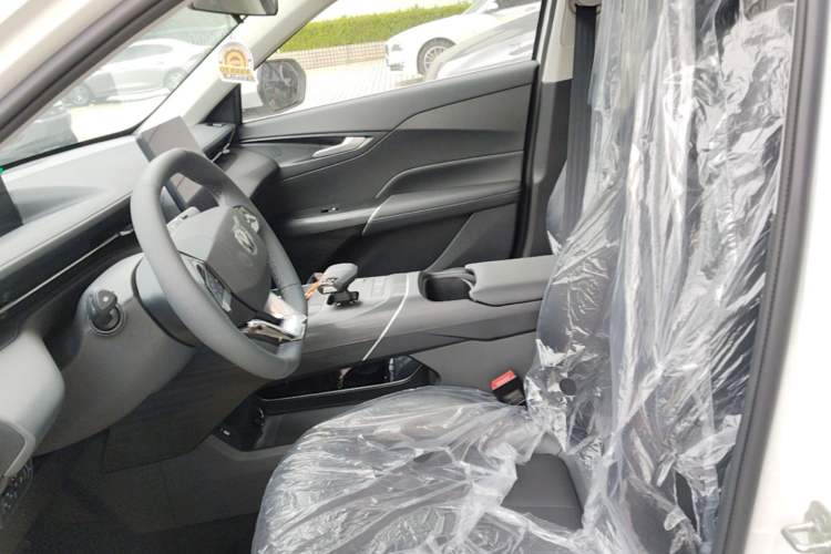 Used CHANGAN Eado 2025 Blue Whale 1.5T 500Bar Prestige Model Left Front Seat