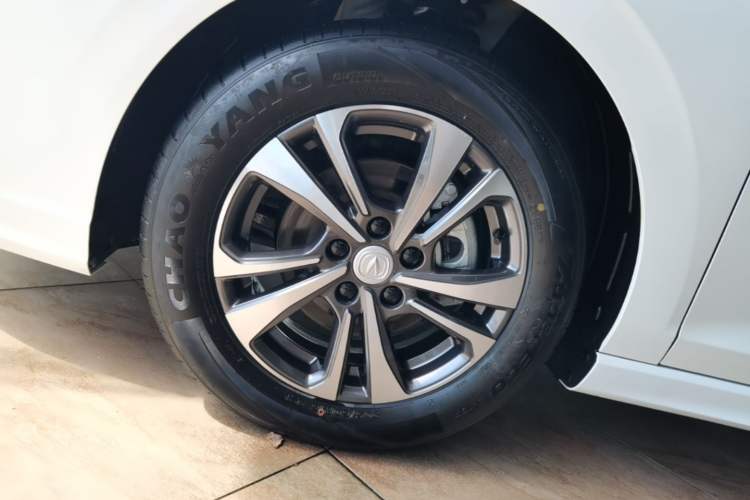 Used CHANGAN Eado 2025 PLUS 1.4T Dual-Clutch High-Energy Version Left Front Wheel Hub