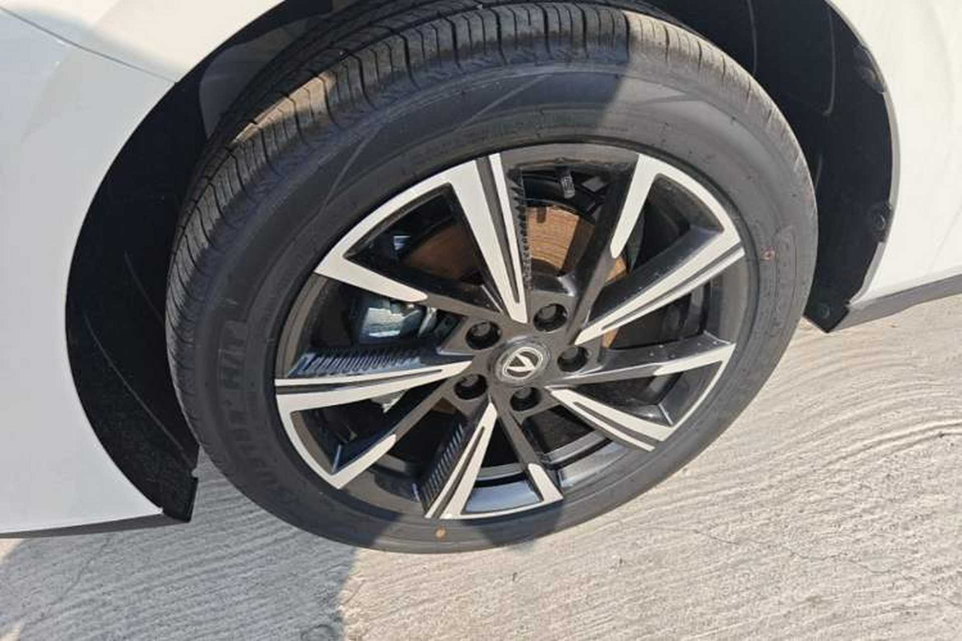 Used CHANGAN Eado 2025 Blue Whale 1.5T 500Bar Prestige Model Left Front Wheel Hub