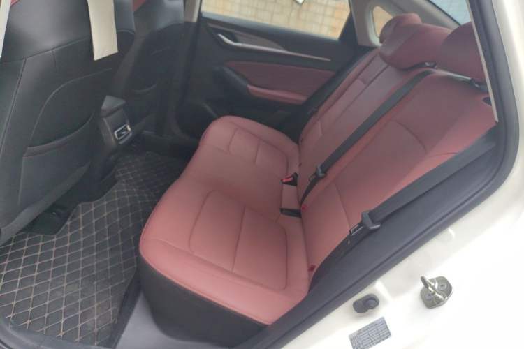 Used CHANGAN Eado 2025 PLUS 1.4T Dual-Clutch High-Energy Version Left Rear Seat