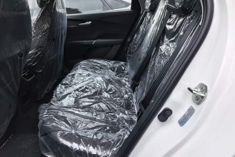 Used CHANGAN Eado 2025 Blue Whale 1.5T 500Bar Prestige Model Left Rear Seat