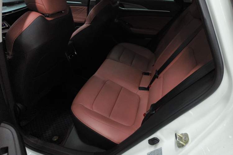 Used CHANGAN Eado 2025 PLUS 1.4T Dual-Clutch High-Energy Version Left Rear Seat