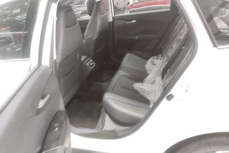 Used CHANGAN Eado 2025 Blue Whale 1.5T 500Bar Prestige Model Left Rear Seat