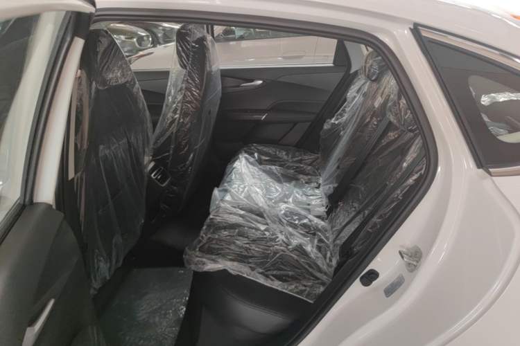 Used CHANGAN Eado 2025 Blue Whale 1.5T 500Bar Prestige Model Left Rear Seat