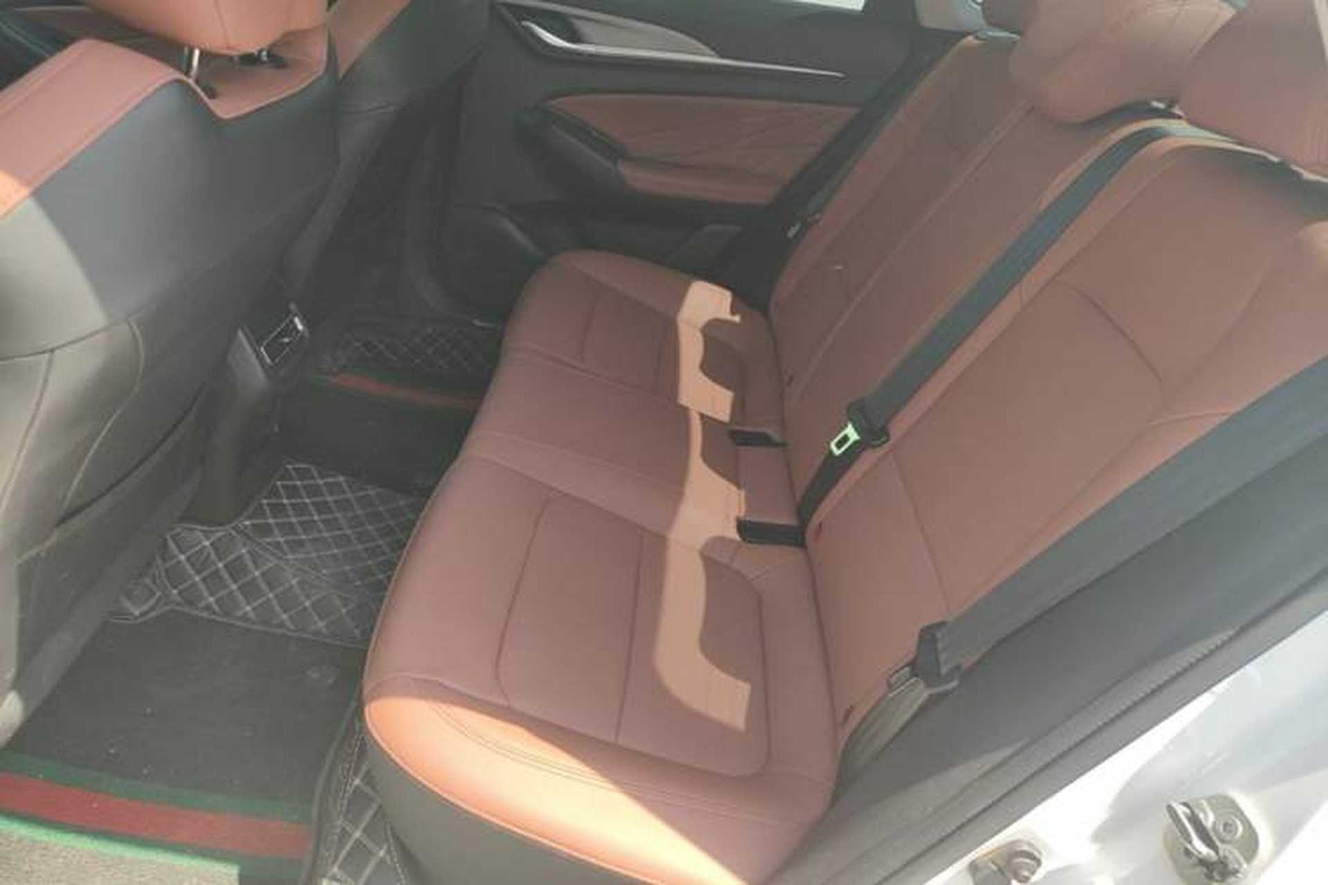 Used CHANGAN Eado 2025 PLUS 1.4T Dual-Clutch High-Energy Version Left Rear Seat
