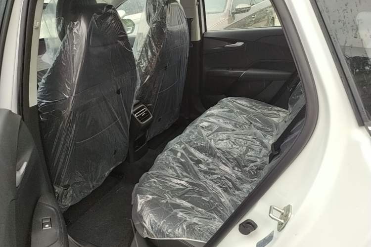 Used CHANGAN Eado 2025 Blue Whale 1.5T 500Bar Prestige Model Left Rear Seat