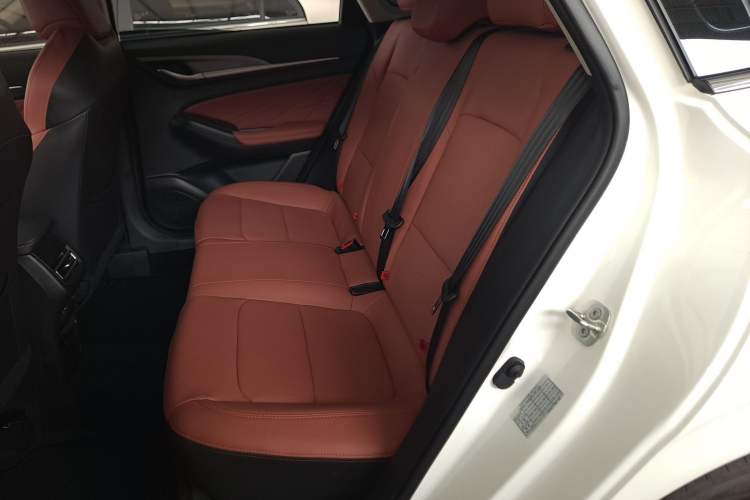 Used CHANGAN Eado 2025 PLUS 1.4T Dual-Clutch High-Energy Version Left Rear Seat