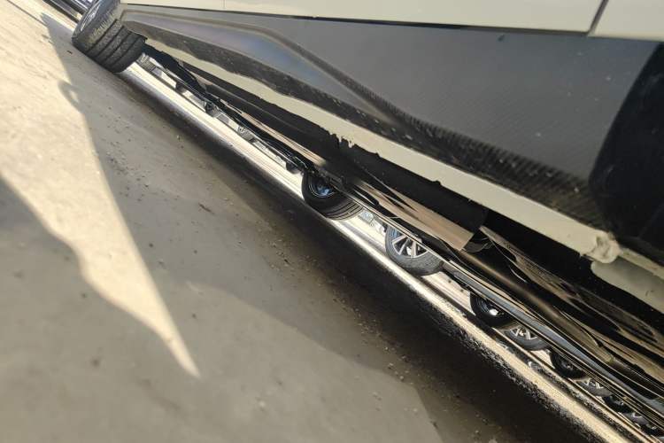 Used CHANGAN Eado 2025 Blue Whale 1.5T 500Bar Prestige Model Left Side Sill