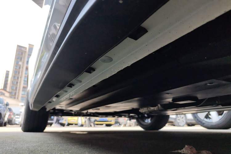 Used CHANGAN Eado 2025 Blue Whale 1.5T 500Bar Prestige Model Left Side Sill