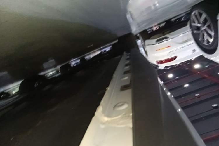 Used CHANGAN Eado 2025 Blue Whale 1.5T 500Bar Prestige Model Left Side Sill