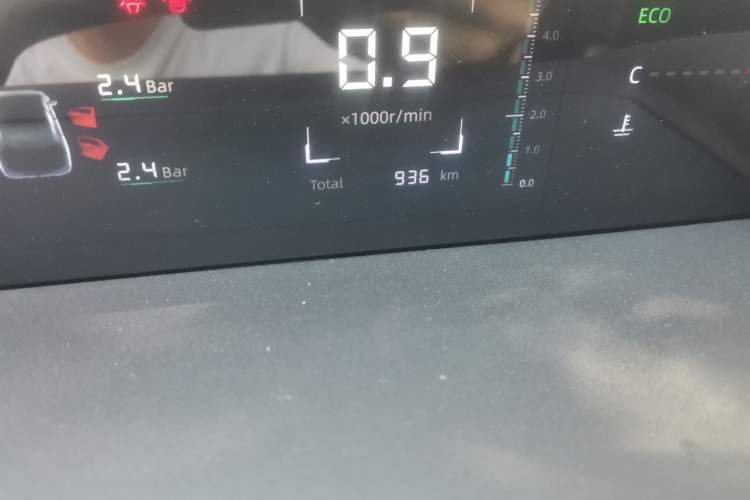 Used CHANGAN Eado 2025 Blue Whale 1.5T 500Bar Prestige Model Odometer Close Up