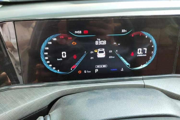 Used CHANGAN Eado 2025 PLUS 1.4T Dual-Clutch High-Energy Version Odometer Close Up