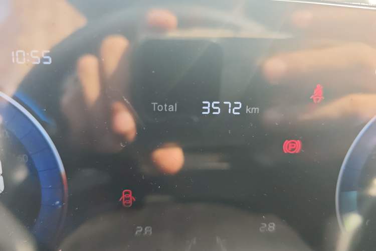 Used CHANGAN Eado 2025 Blue Whale 1.5T 500Bar Prestige Model Odometer Close Up