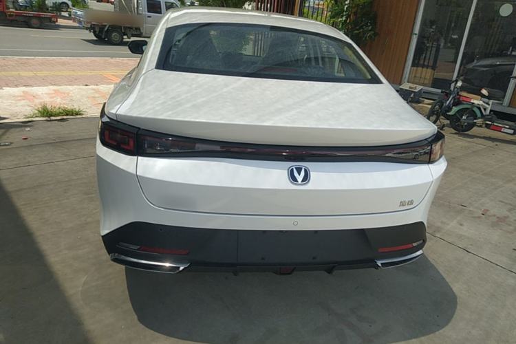 Used CHANGAN Eado 2025 Blue Whale 1.5T 500Bar Prestige Model Rear