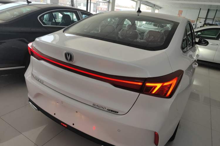 Used CHANGAN Eado 2025 PLUS 1.4T Dual-Clutch High-Energy Version Rear