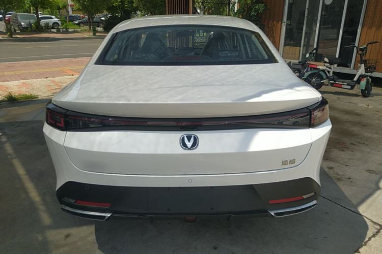 Used CHANGAN Eado 2025 Blue Whale 1.5T 500Bar Prestige Model Rear