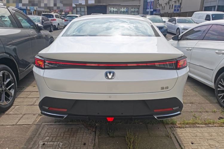 Used CHANGAN Eado 2025 Blue Whale 1.5T 500Bar Flagship Model Rear