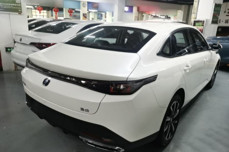 Used CHANGAN Eado 2025 Blue Whale 1.5T 500Bar Prestige Model Rear Right 45 Deg