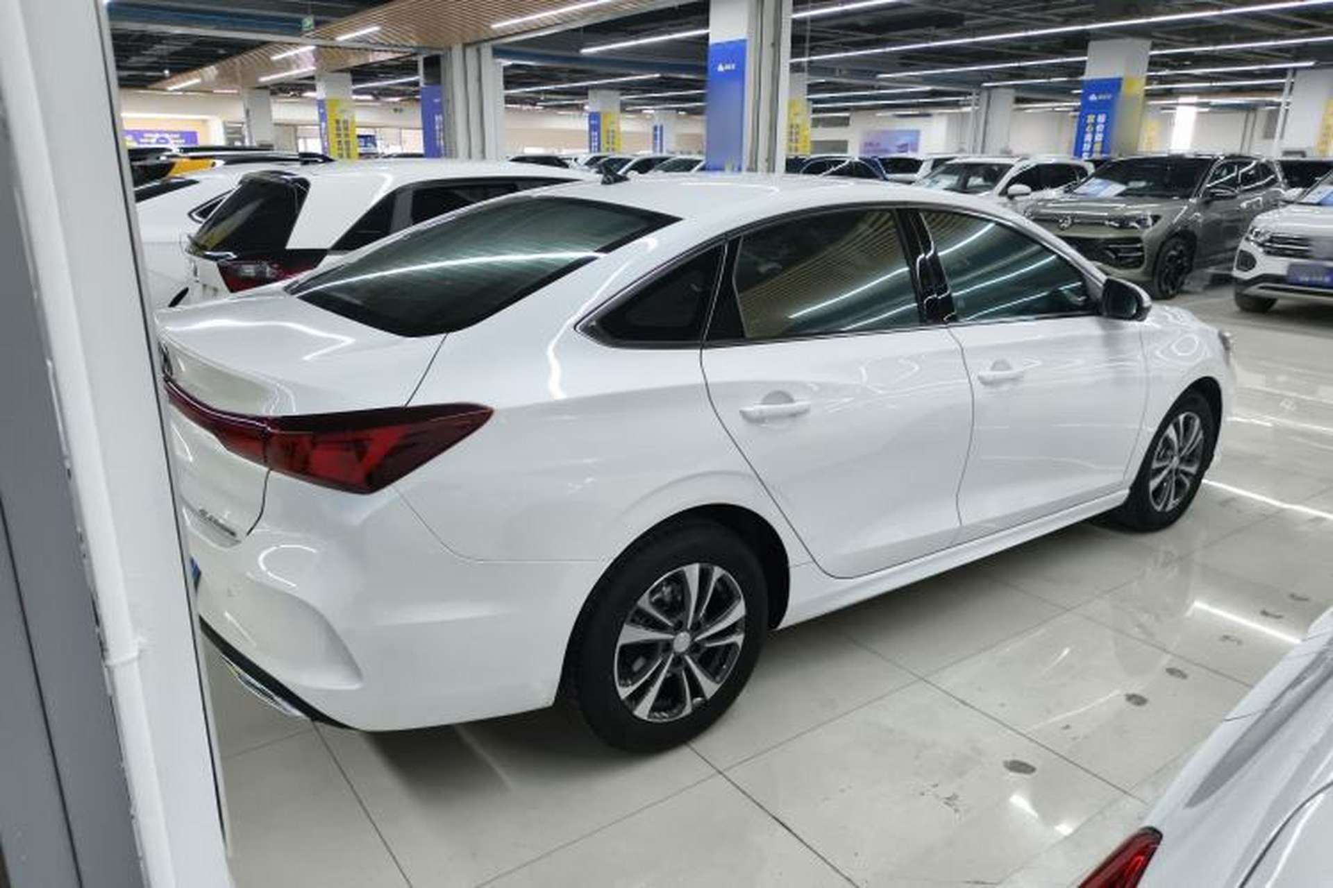 Used CHANGAN Eado 2025 PLUS 1.4T Dual-Clutch High-Energy Version Rear Right 45 Deg