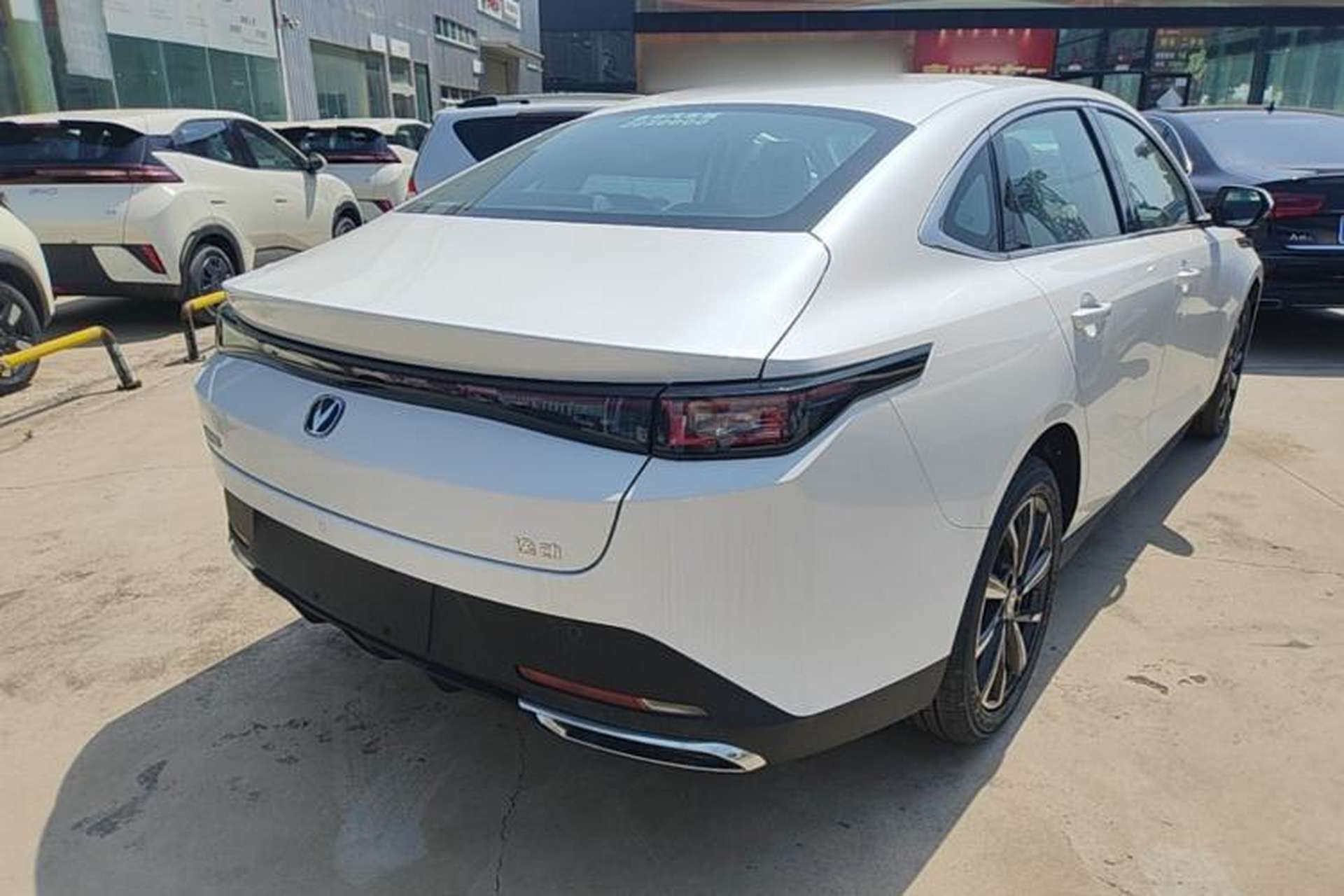 Used CHANGAN Eado 2025 Blue Whale 1.5T 500Bar Prestige Model Rear Right 45 Deg