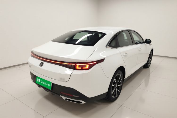 Used CHANGAN Eado 2025 Blue Whale 1.5T 500Bar Prestige Model Rear Right 45 Deg