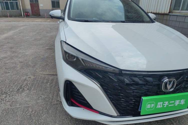 Used CHANGAN Eado 2025 PLUS 1.4T Dual-Clutch High-Energy Version Right Front Headlight