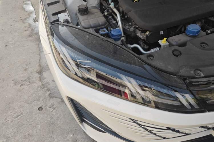 Used CHANGAN Eado 2025 Blue Whale 1.5T 500Bar Flagship Model Right Front Headlight