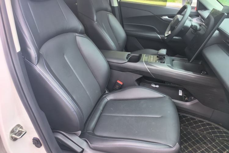 Used CHANGAN Eado 2025 Blue Whale 1.5T 500Bar Prestige Model Right Front Seat