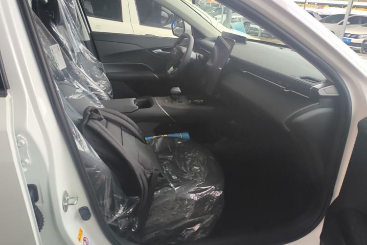 Used CHANGAN Eado 2025 Blue Whale 1.5T 500Bar Prestige Model Right Front Seat