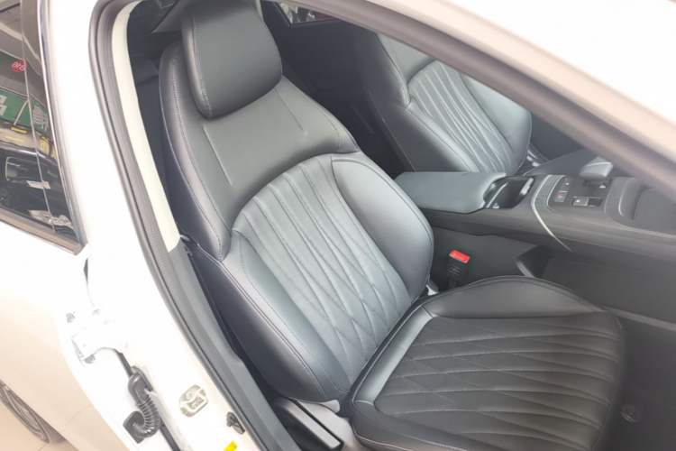 Used CHANGAN Eado 2025 Blue Whale 1.5T 500Bar Flagship Model Right Front Seat