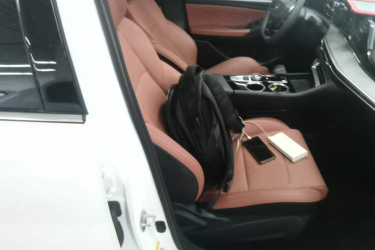 Used CHANGAN Eado 2025 PLUS 1.4T Dual-Clutch High-Energy Version Right Front Seat