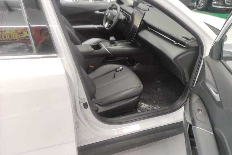 Used CHANGAN Eado 2025 Blue Whale 1.5T 500Bar Prestige Model Right Front Seat