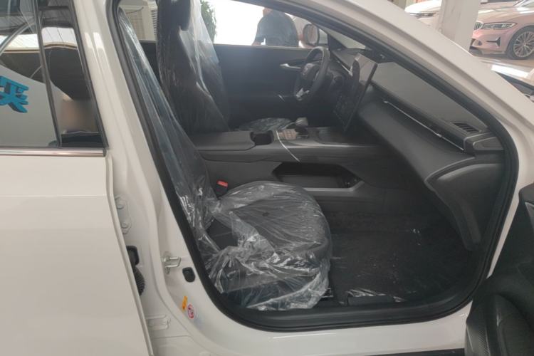 Used CHANGAN Eado 2025 Blue Whale 1.5T 500Bar Prestige Model Right Front Seat