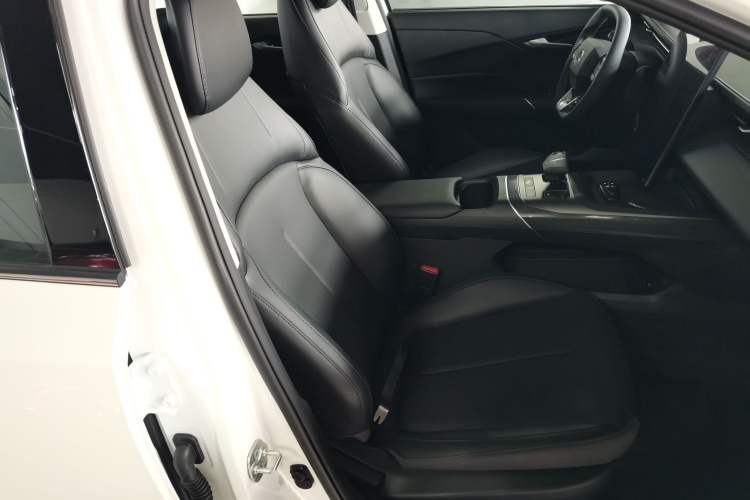 Used CHANGAN Eado 2025 Blue Whale 1.5T 500Bar Prestige Model Right Front Seat
