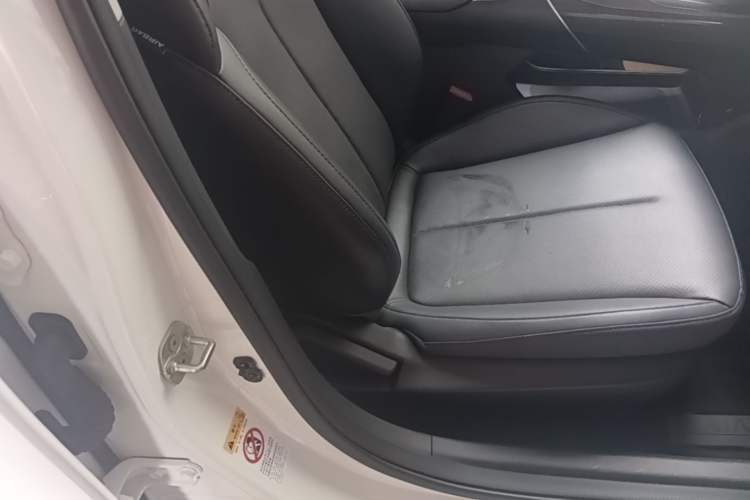 Used CHANGAN Eado 2025 Blue Whale 1.5T 500Bar Prestige Model Right Front Seat