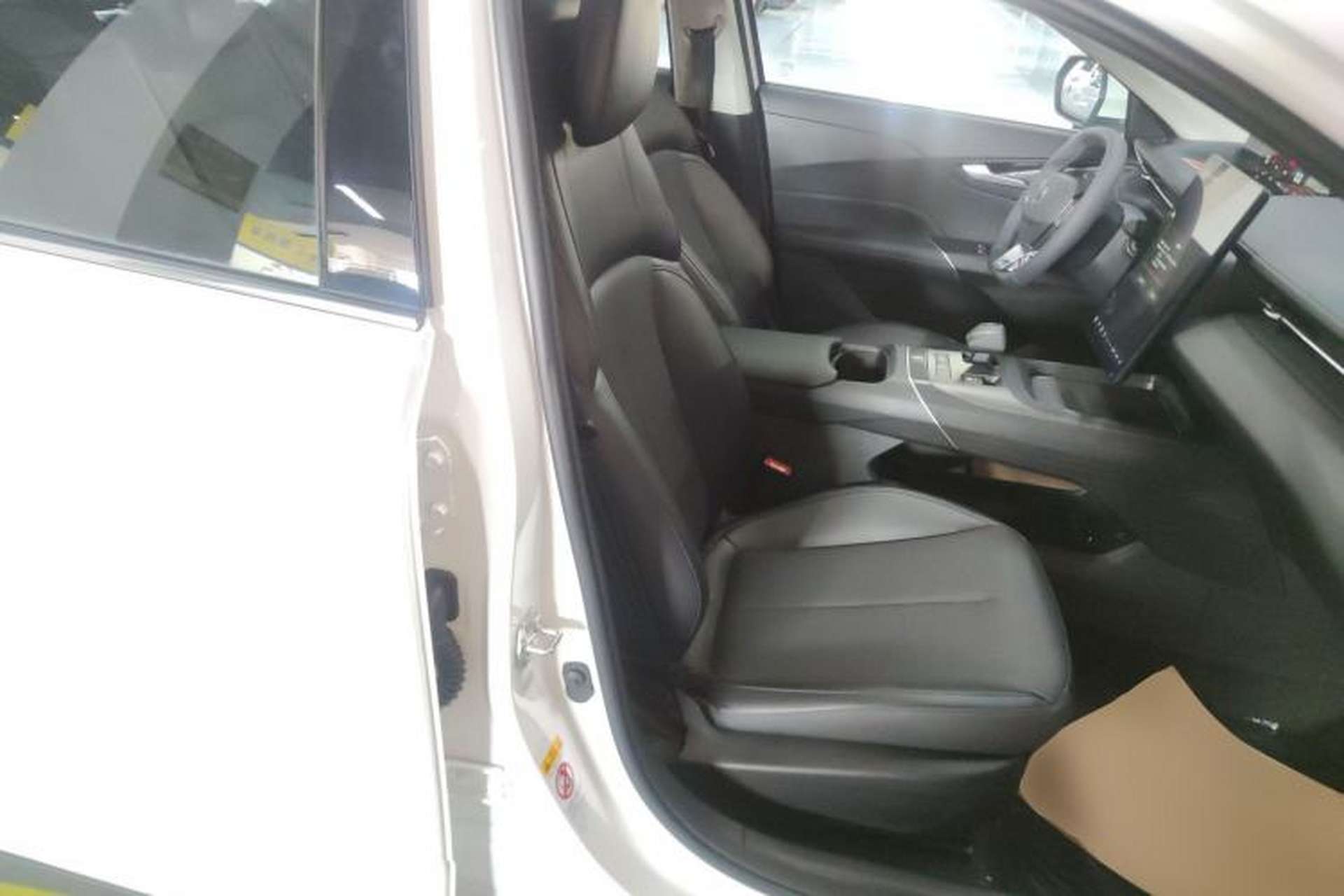 Used CHANGAN Eado 2025 Blue Whale 1.5T 500Bar Prestige Model Right Front Seat