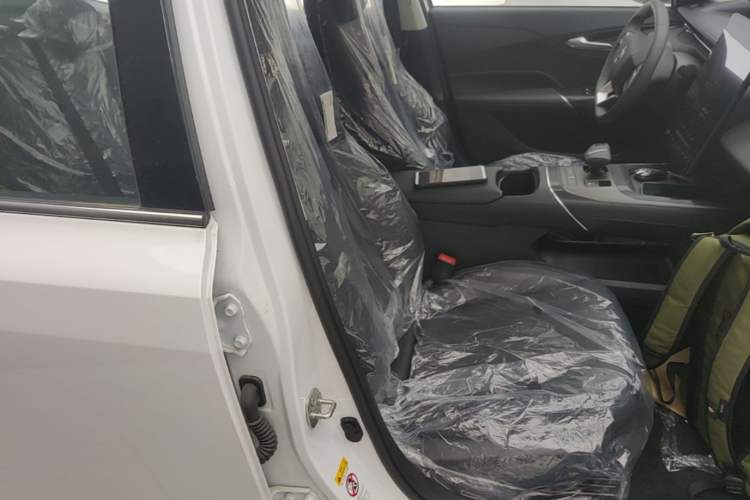 Used CHANGAN Eado 2025 Blue Whale 1.5T 500Bar Prestige Model Right Front Seat