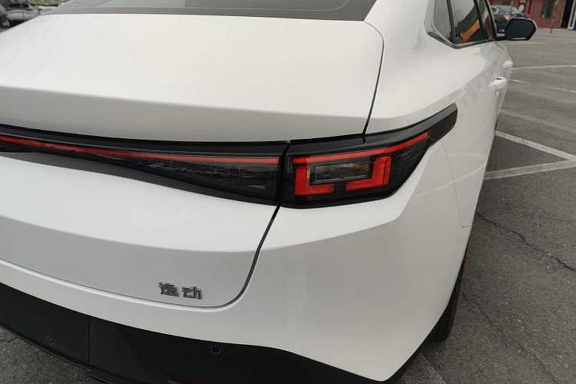 Used CHANGAN Eado 2025 Blue Whale 1.5T 500Bar Prestige Model Right Rear Taillight
