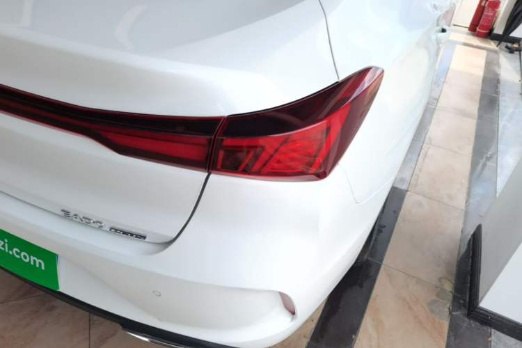 Used CHANGAN Eado 2025 PLUS 1.4T Dual-Clutch High-Energy Version Right Rear Taillight