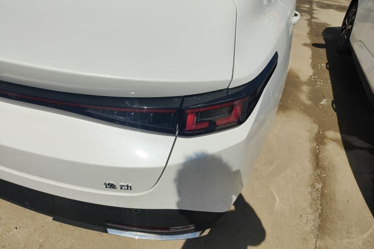 Used CHANGAN Eado 2025 Blue Whale 1.5T 500Bar Prestige Model Right Rear Taillight