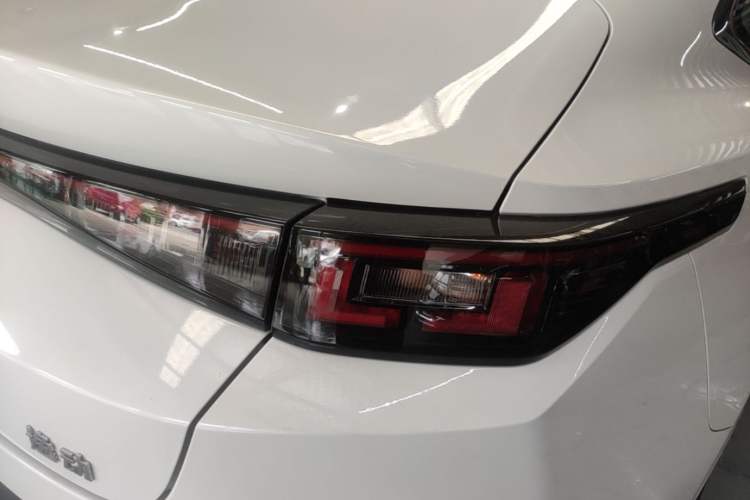 Used CHANGAN Eado 2025 Blue Whale 1.5T 500Bar Prestige Model Right Rear Taillight