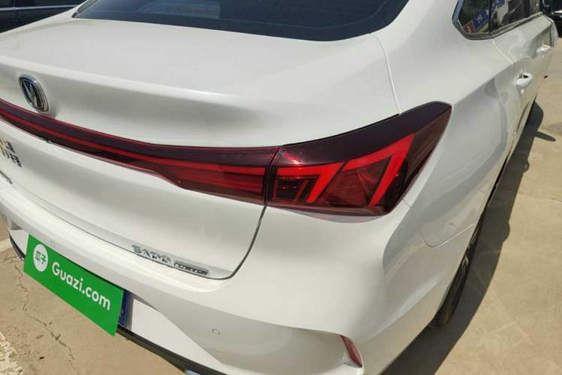 Used CHANGAN Eado 2025 PLUS 1.4T Dual-Clutch High-Energy Version Right Rear Taillight