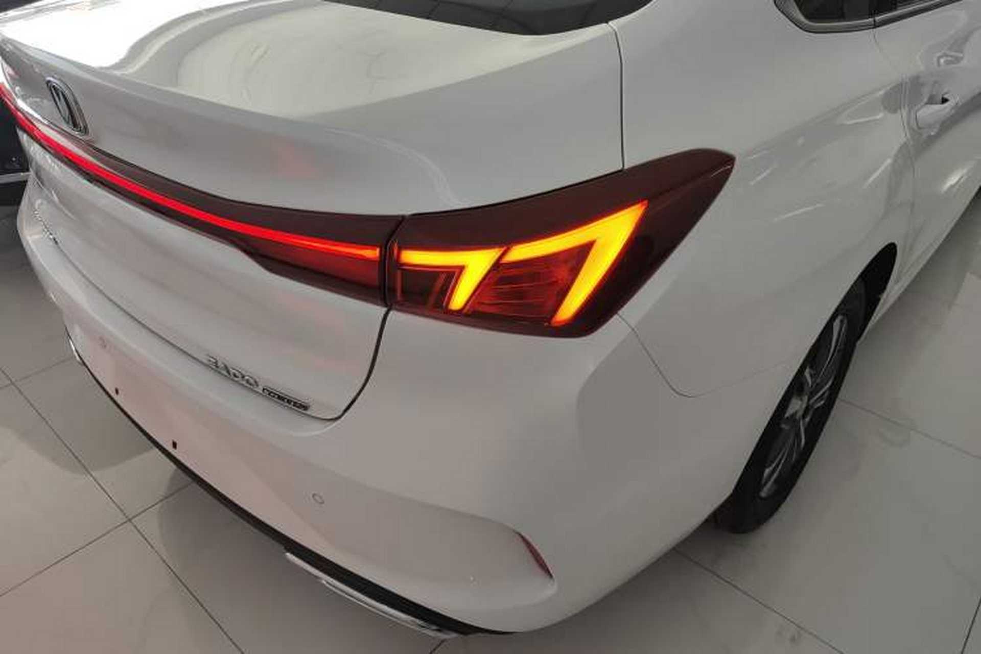 Used CHANGAN Eado 2025 PLUS 1.4T Dual-Clutch High-Energy Version Right Rear Taillight